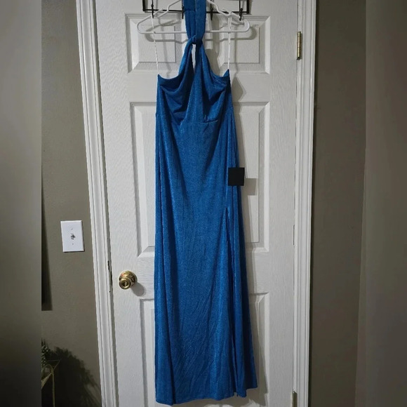 NWT Lulus Stunning Attitude Blue Keyhole Halter Neck Maxi Dress, Stretchy Knit. - Picture 2 of 15